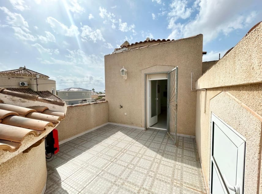 3 soverom Villa til salgs i San Luis med svømmebasseng garasje - € 339 950 (Ref: 9315181)