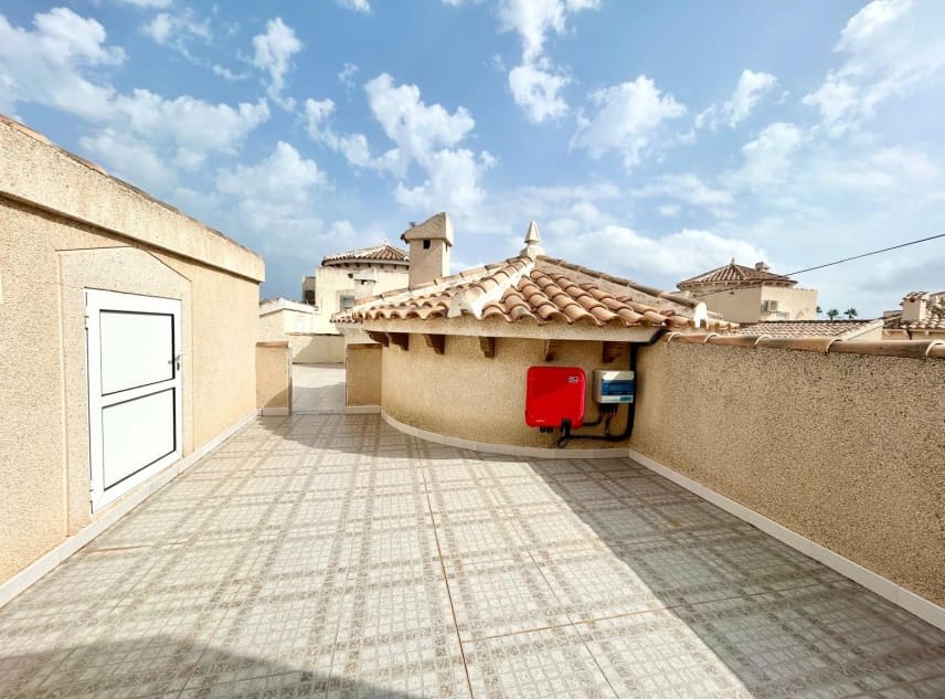 3 soverom Villa til salgs i San Luis med svømmebasseng garasje - € 339 950 (Ref: 9315181)