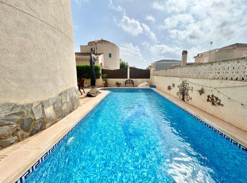 3 soverom Villa til salgs i San Luis med svømmebasseng garasje - € 339 950 (Ref: 9315181)