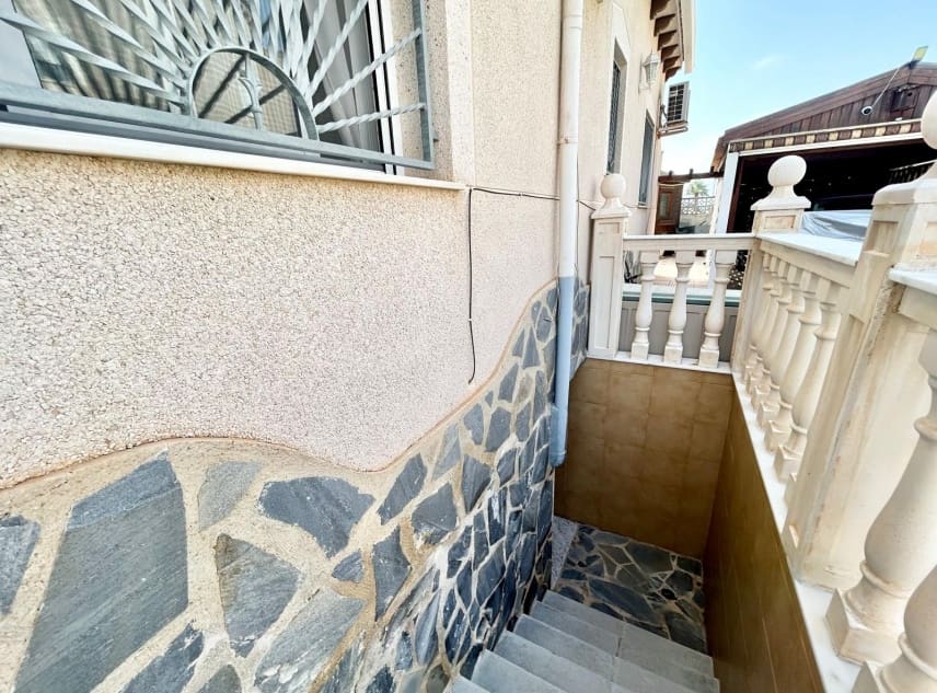 3 soverom Villa til salgs i San Luis med svømmebasseng garasje - € 339 950 (Ref: 9315181)