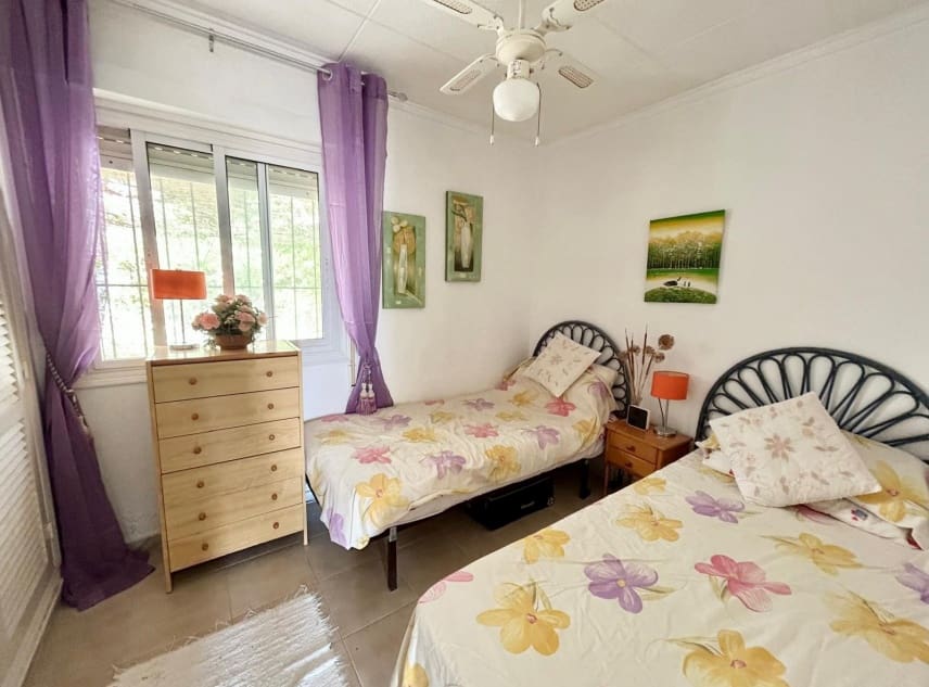 3 soveværelse Villa til salg i La Siesta med swimmingpool garage - € 269.000 (Ref: 9329834)