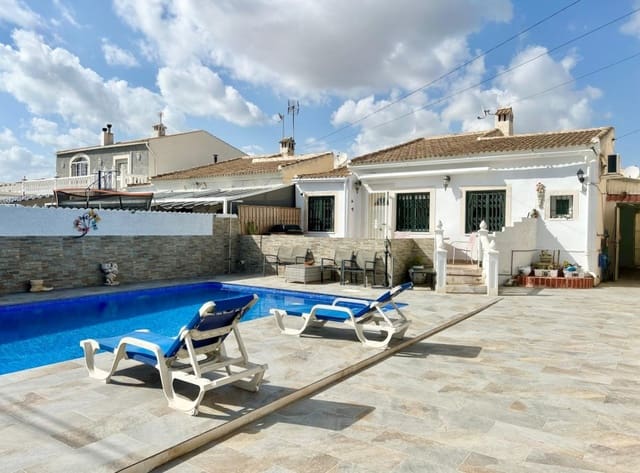 3 slaapkamer Villa te koop in La Siesta, Torrevieja met zwembad garage - € 269.000 (Ref: 9329834)