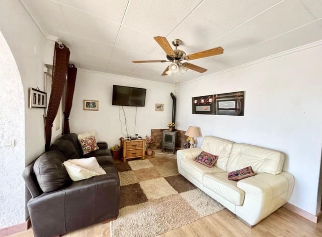 3 slaapkamer Villa te koop in La Siesta, Torrevieja met zwembad garage - € 269.000 (Ref: 9329834)