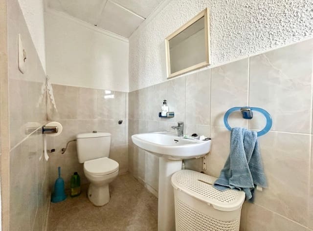 3 slaapkamer Villa te koop in La Siesta, Torrevieja met zwembad garage - € 269.000 (Ref: 9329834)