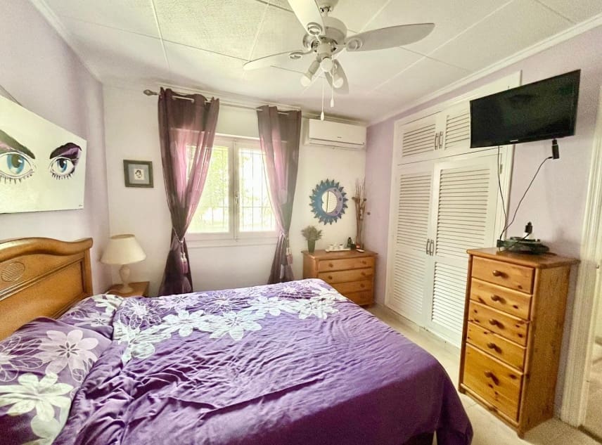 3 soveværelse Villa til salg i La Siesta med swimmingpool garage - € 269.000 (Ref: 9329834)