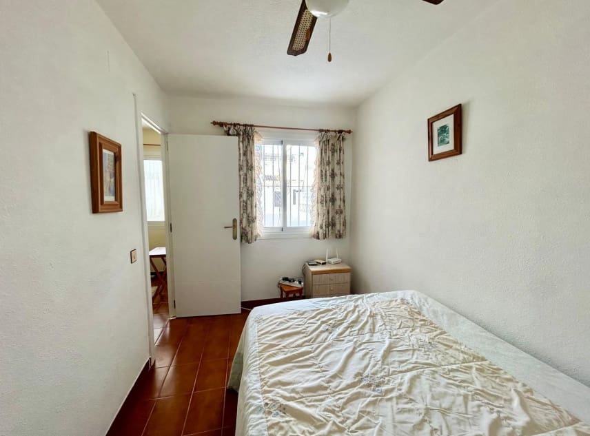 2 soveværelse Bungalow til salg i El Chaparral med swimmingpool - € 95.000 (Ref: 9332723)