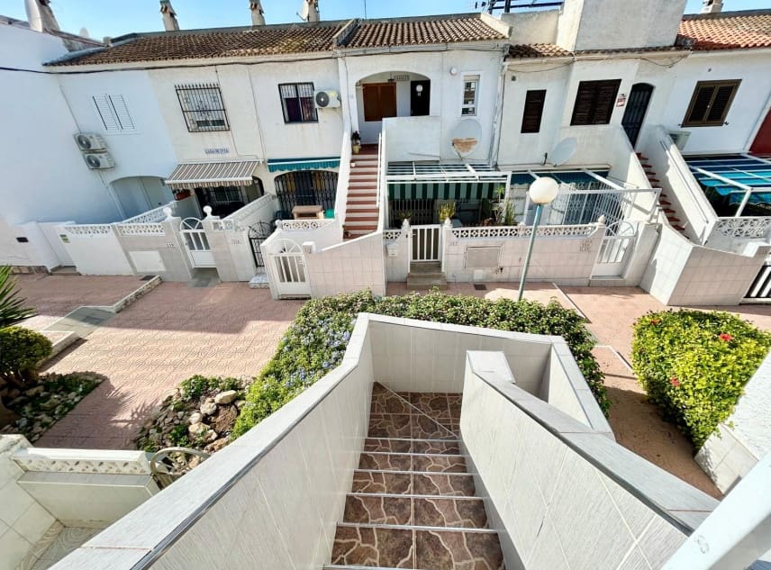 2 soveværelse Bungalow til salg i El Chaparral med swimmingpool - € 95.000 (Ref: 9332723)