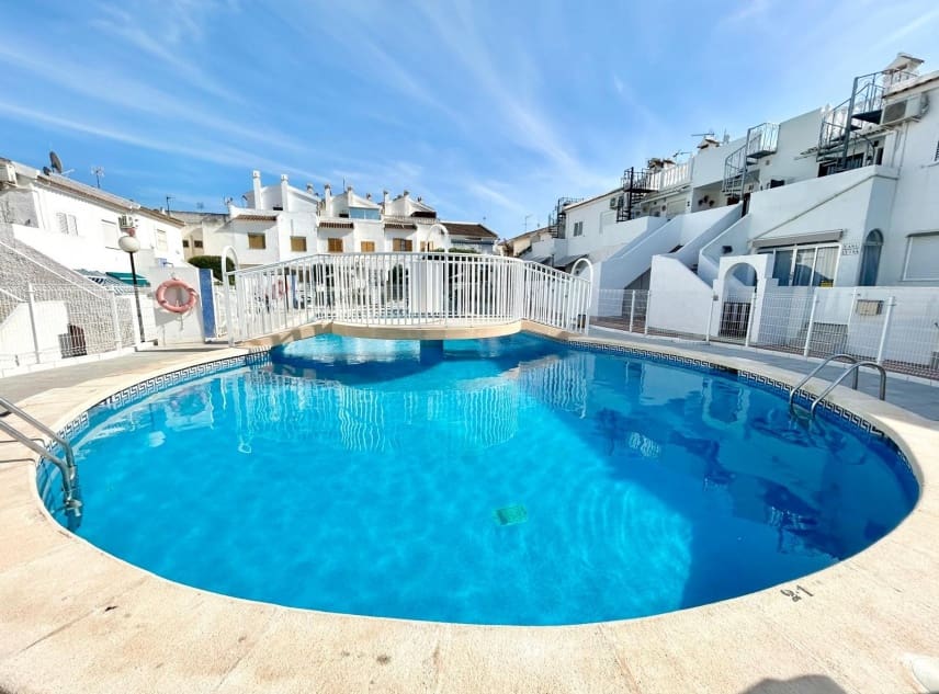 2 soveværelse Bungalow til salg i El Chaparral med swimmingpool - € 95.000 (Ref: 9332723)