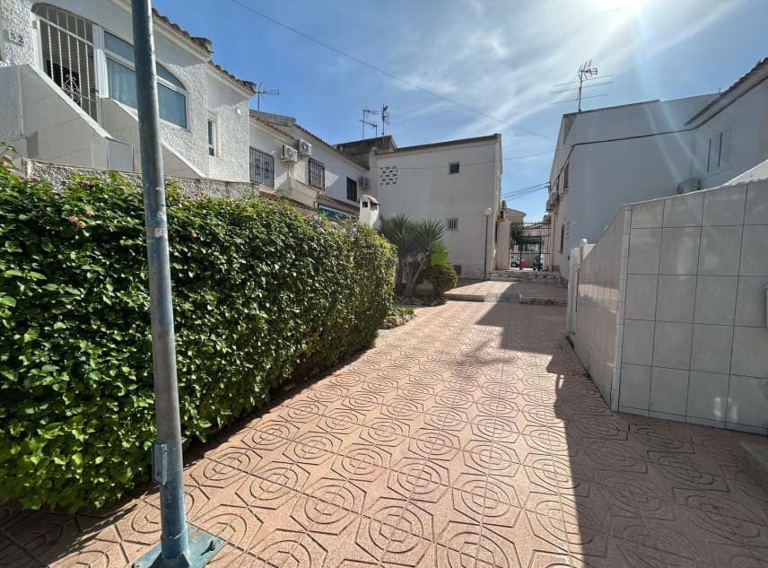 2 soveværelse Bungalow til salg i El Chaparral med swimmingpool - € 95.000 (Ref: 9332723)