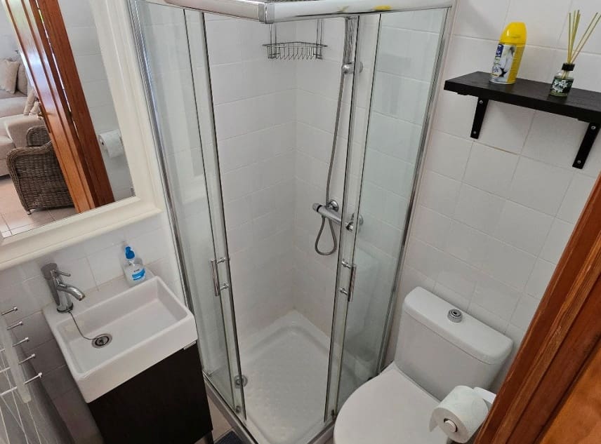 2 sypialnia Dom na sprzedaż w El Chaparral z basenem - 150 000 € (Ref: 9352876)