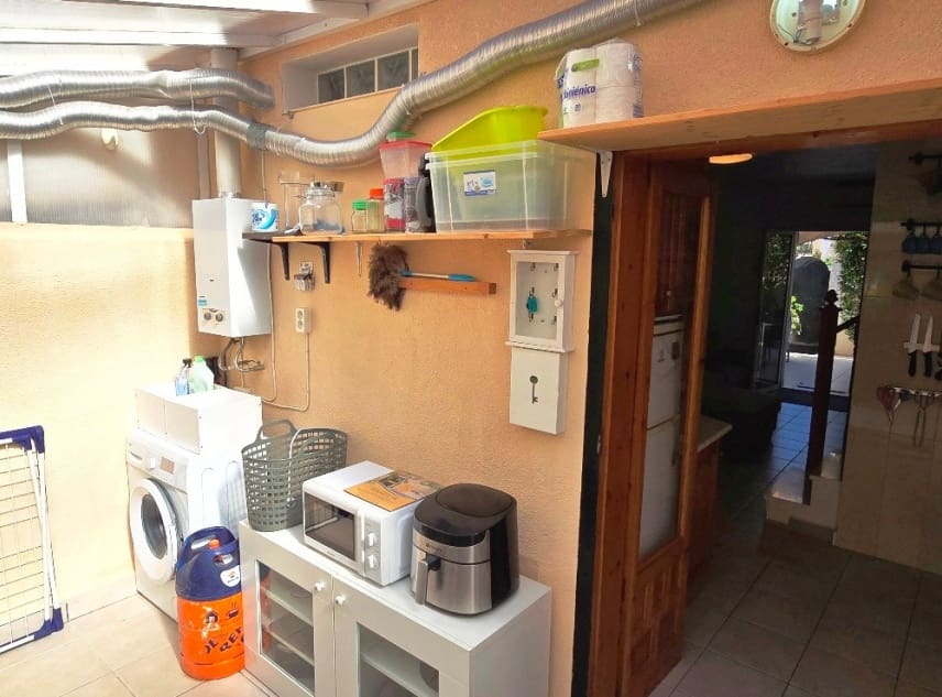 2 sypialnia Dom na sprzedaż w El Chaparral z basenem - 150 000 € (Ref: 9352876)