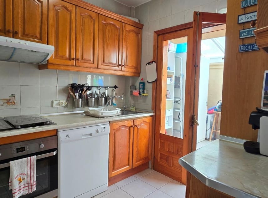 2 sypialnia Dom na sprzedaż w El Chaparral z basenem - 150 000 € (Ref: 9352876)