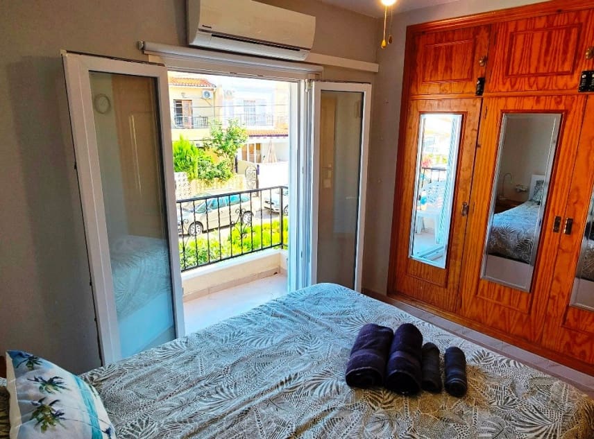 2 sypialnia Dom na sprzedaż w El Chaparral z basenem - 150 000 € (Ref: 9352876)