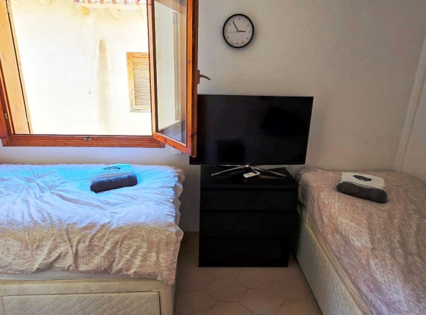 2 sypialnia Dom na sprzedaż w El Chaparral z basenem - 150 000 € (Ref: 9352876)