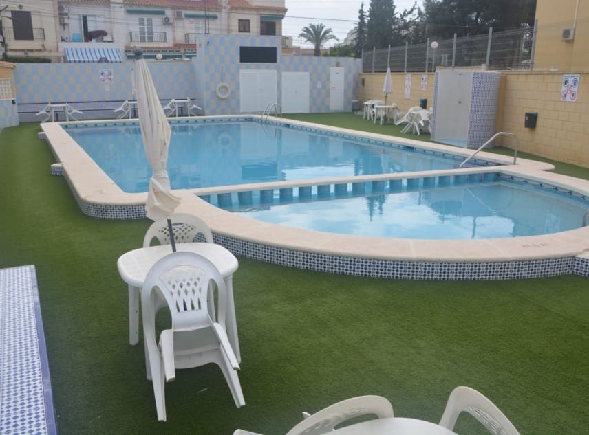 2 sypialnia Dom na sprzedaż w El Chaparral z basenem - 150 000 € (Ref: 9352876)