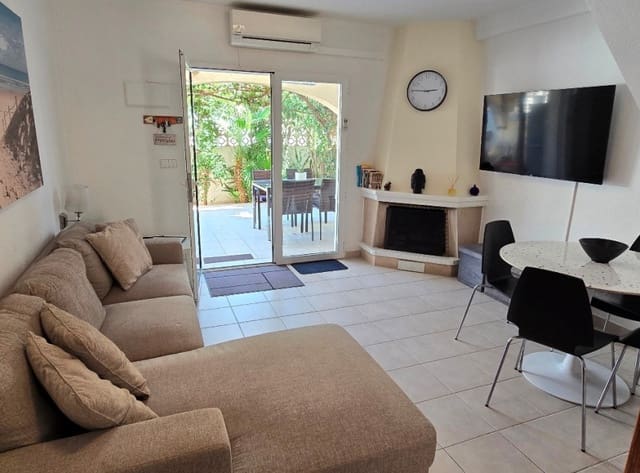 2 slaapkamer Huis te koop in El Chaparral, Torrevieja met zwembad - € 150.000 (Ref: 9352876)