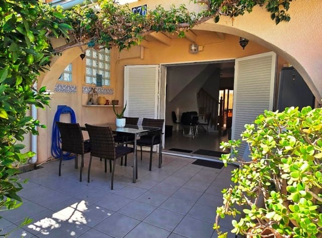 2 slaapkamer Huis te koop in El Chaparral, Torrevieja met zwembad - € 150.000 (Ref: 9352876)