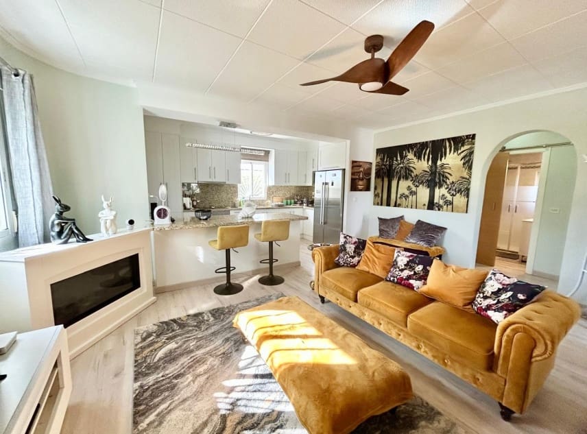 2 sypialnia Willa na sprzedaż w San Luis z basenem garażem - 359 950 € (Ref: 9386680)