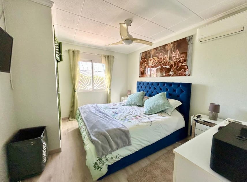 2 sypialnia Willa na sprzedaż w San Luis z basenem garażem - 359 950 € (Ref: 9386680)