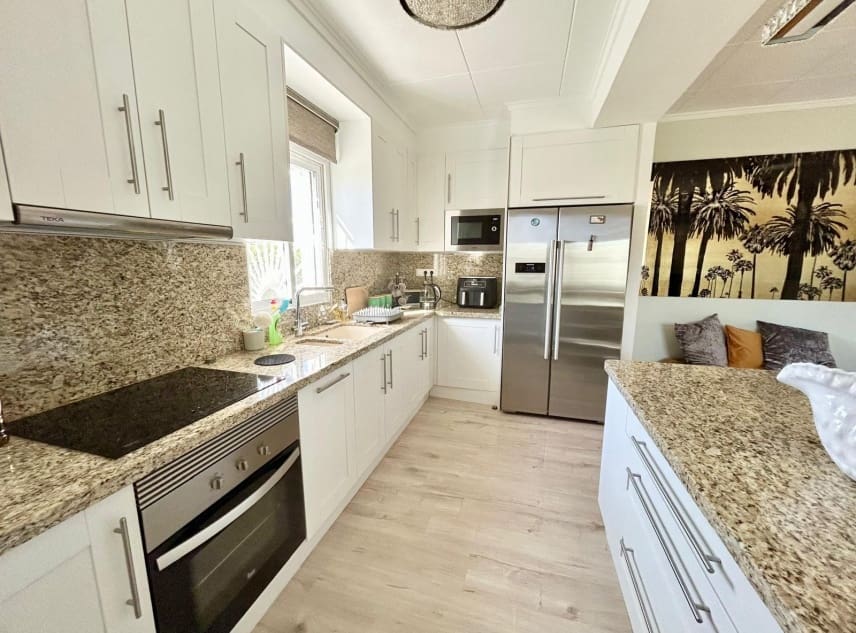 2 sypialnia Willa na sprzedaż w San Luis z basenem garażem - 359 950 € (Ref: 9386680)