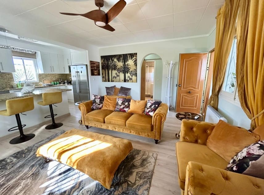 2 sypialnia Willa na sprzedaż w San Luis z basenem garażem - 359 950 € (Ref: 9386680)