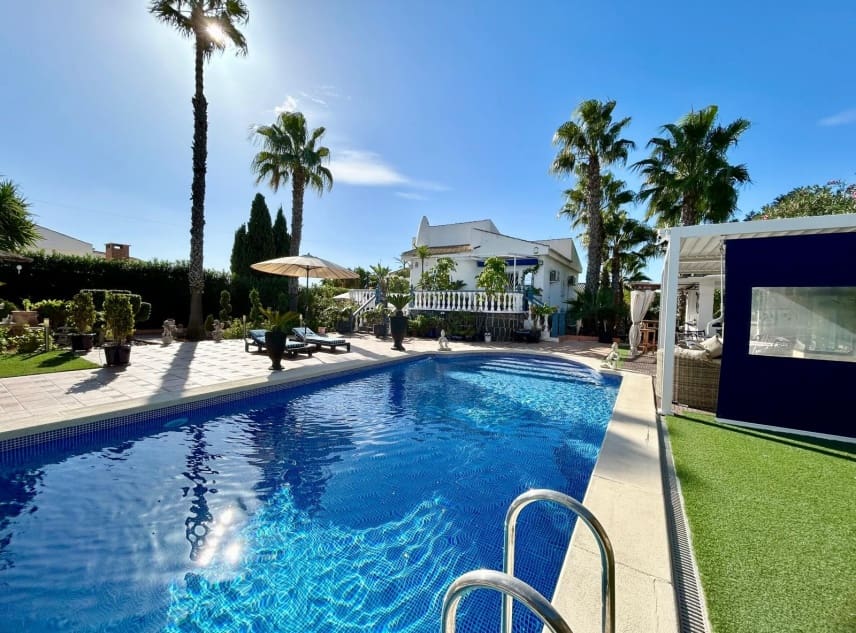 2 sypialnia Willa na sprzedaż w San Luis z basenem garażem - 359 950 € (Ref: 9386680)