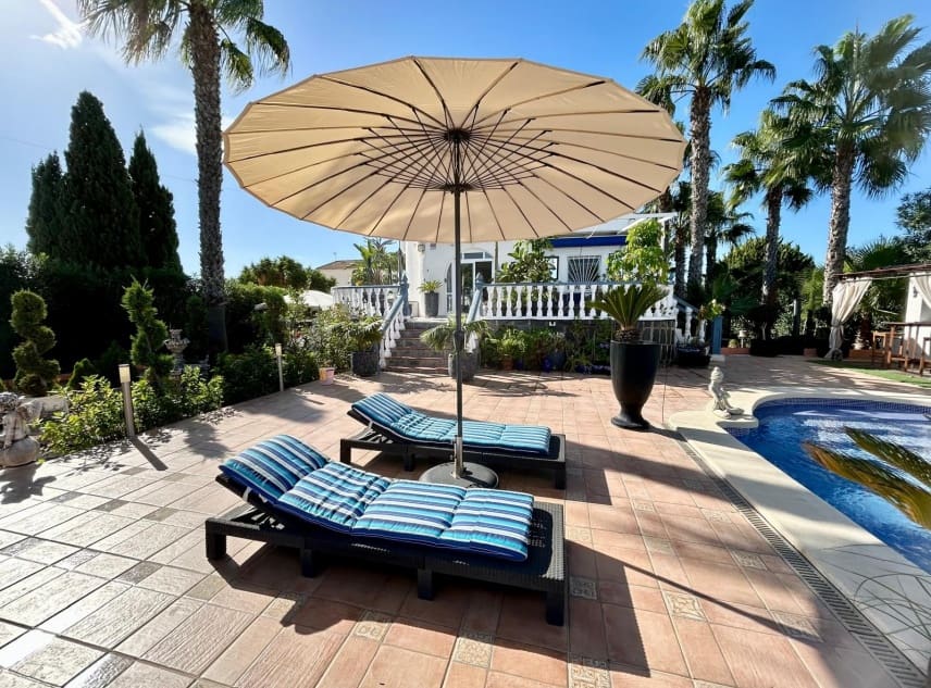 2 sypialnia Willa na sprzedaż w San Luis z basenem garażem - 359 950 € (Ref: 9386680)