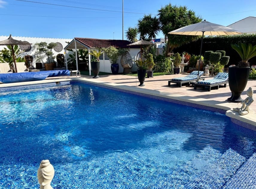 2 sypialnia Willa na sprzedaż w San Luis z basenem garażem - 359 950 € (Ref: 9386680)