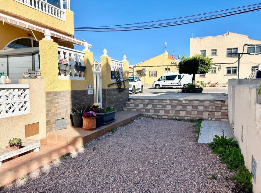 1 slaapkamer Bungalow te koop in La Siesta - € 86.000 (Ref: 9410053)