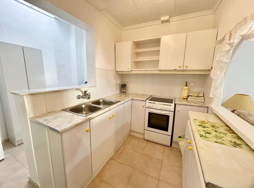 2 quarto Bungalow para venda em La Siesta com garagem - 116 000 € (Ref: 9419489)