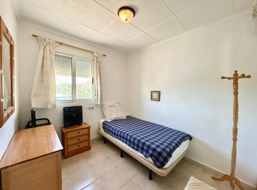 2 quarto Bungalow para venda em La Siesta com garagem - 116 000 € (Ref: 9419489)