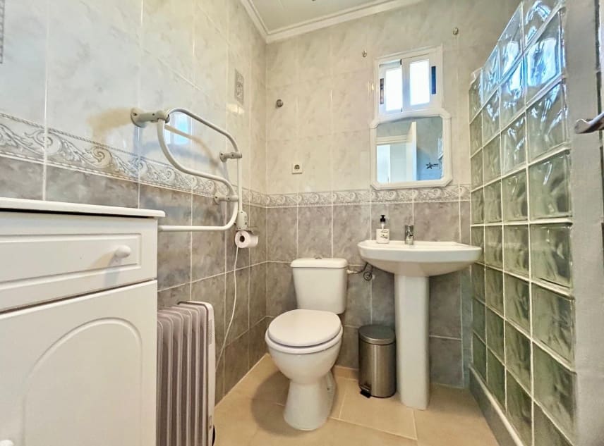 2 quarto Bungalow para venda em La Siesta com garagem - 116 000 € (Ref: 9419489)