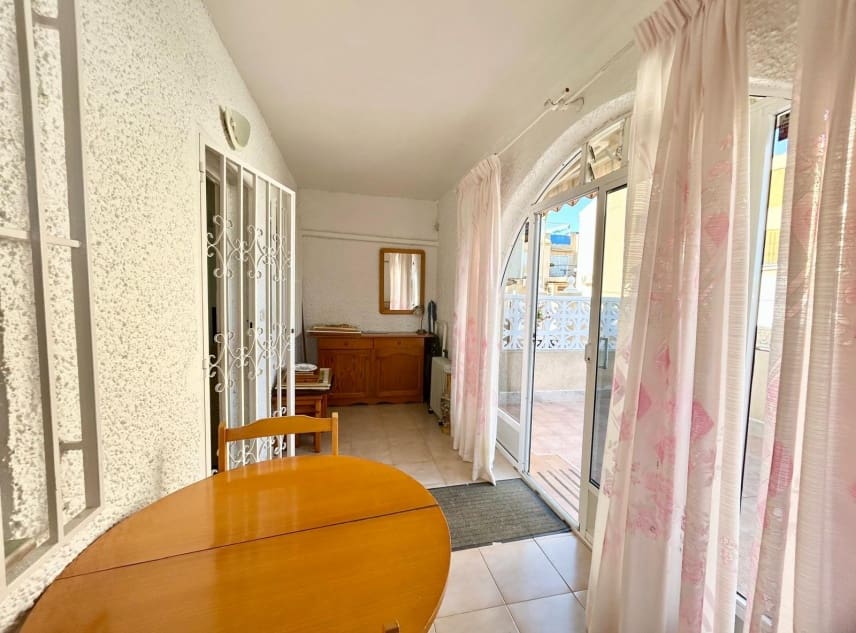 2 quarto Bungalow para venda em La Siesta com garagem - 116 000 € (Ref: 9419489)