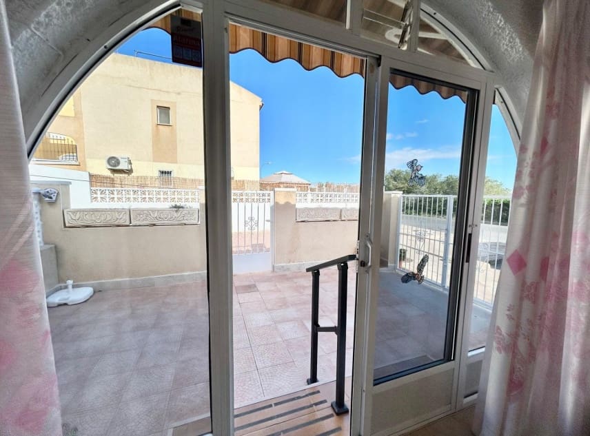 2 quarto Bungalow para venda em La Siesta com garagem - 116 000 € (Ref: 9419489)