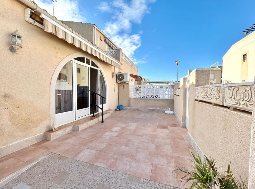 2 quarto Bungalow para venda em La Siesta com garagem - 116 000 € (Ref: 9419489)