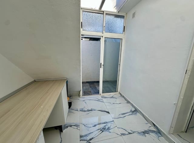 2 quarto Bungalow para venda em La Siesta, Torrevieja com garagem - 177 000 € (Ref: 9426572)