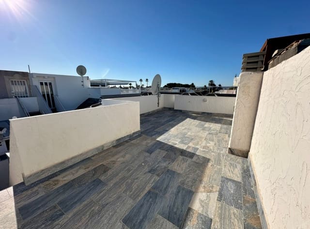 2 quarto Bungalow para venda em La Siesta, Torrevieja com garagem - 177 000 € (Ref: 9426572)