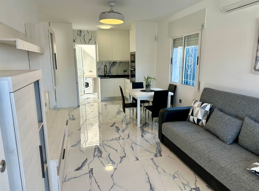 2 soverom Bungalow til salgs i La Siesta med garasje - € 177 000 (Ref: 9426572)