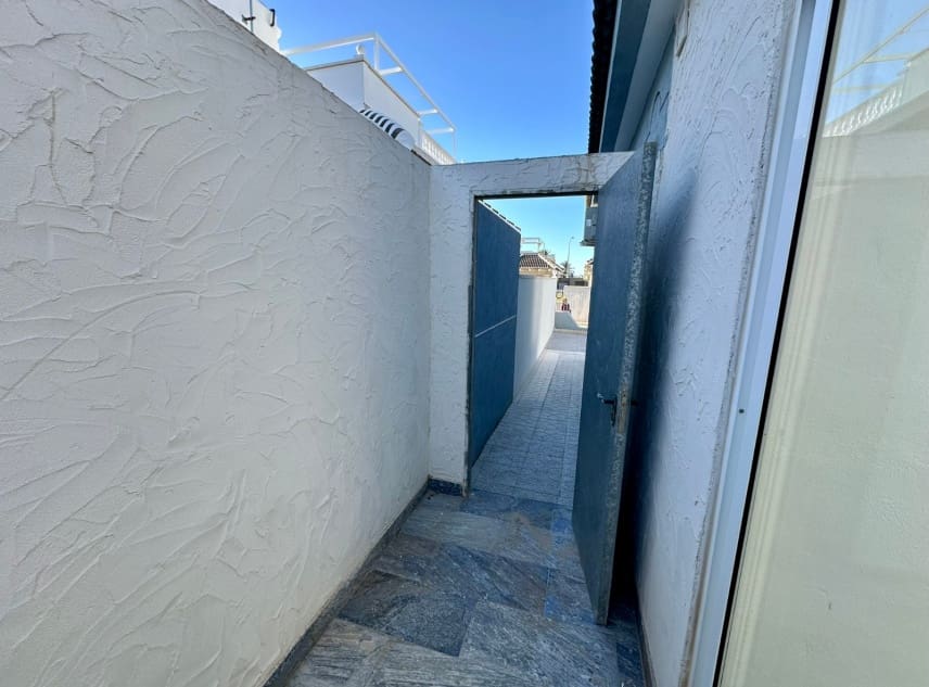 2 soverom Bungalow til salgs i La Siesta med garasje - € 177 000 (Ref: 9426572)