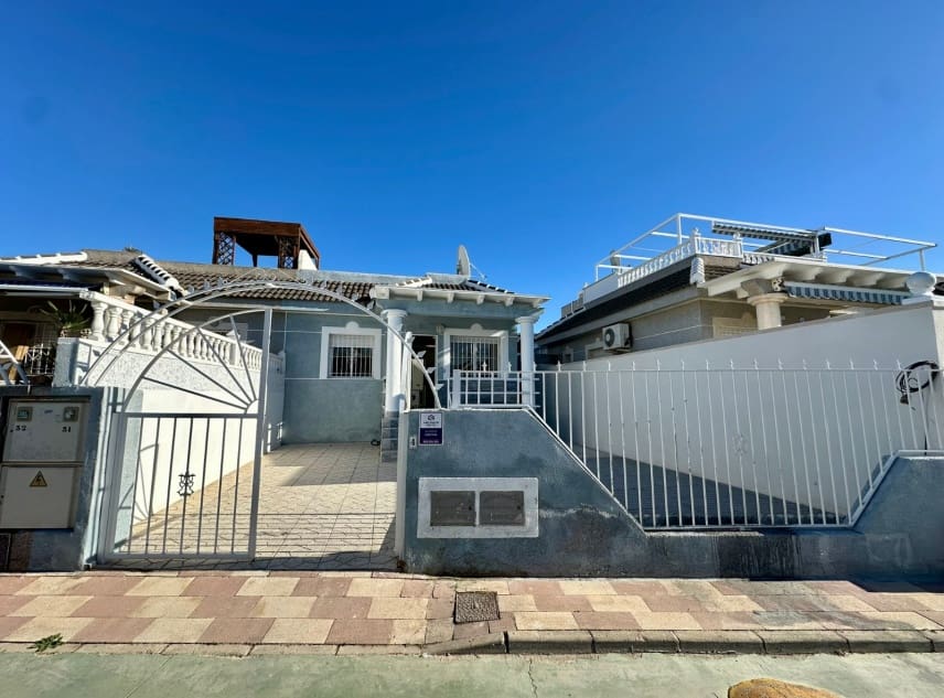 2 soverom Bungalow til salgs i La Siesta med garasje - € 177 000 (Ref: 9426572)