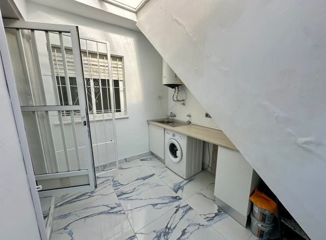 2 quarto Bungalow para venda em La Siesta, Torrevieja com garagem - 177 000 € (Ref: 9426572)