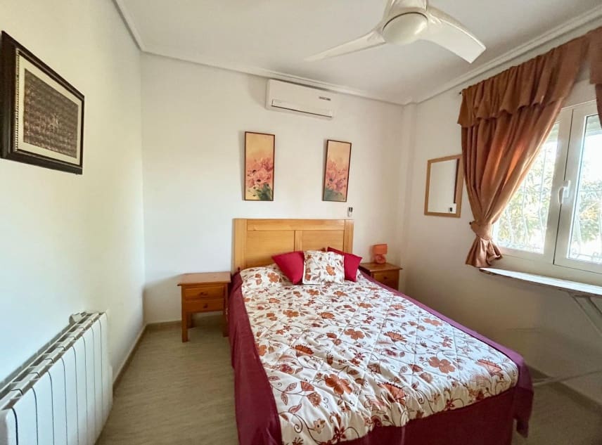 3 chambre Villa/Maison à vendre à El Chaparral avec piscine garage - 315 000 € (Ref: 9432414)