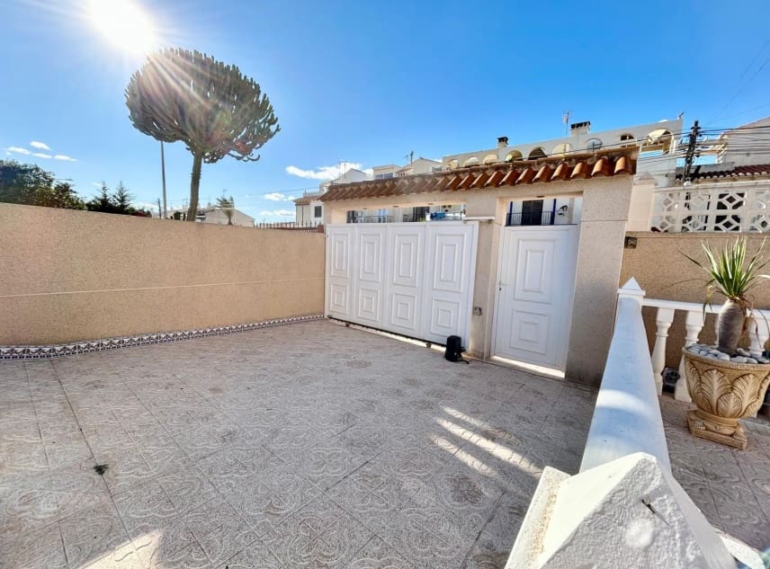 3 chambre Villa/Maison à vendre à El Chaparral avec piscine garage - 315 000 € (Ref: 9432414)