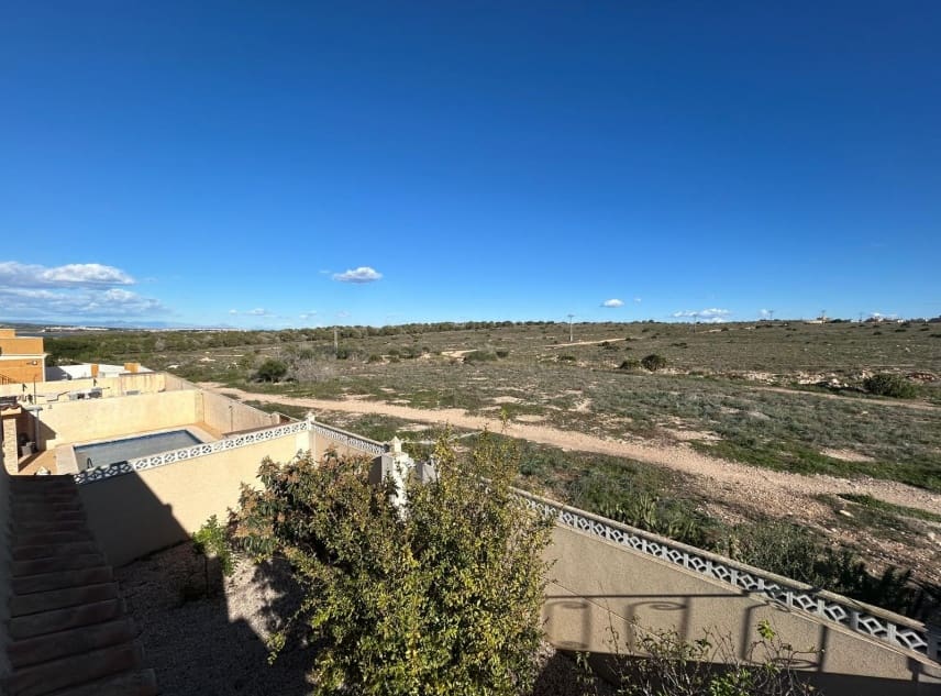 3 chambre Villa/Maison à vendre à El Chaparral avec piscine garage - 315 000 € (Ref: 9432414)