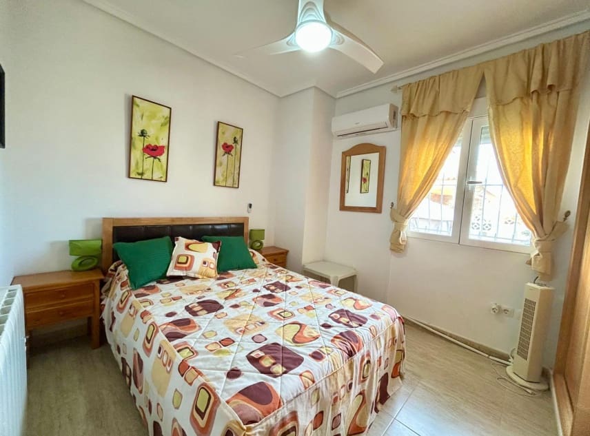 3 chambre Villa/Maison à vendre à El Chaparral avec piscine garage - 315 000 € (Ref: 9432414)