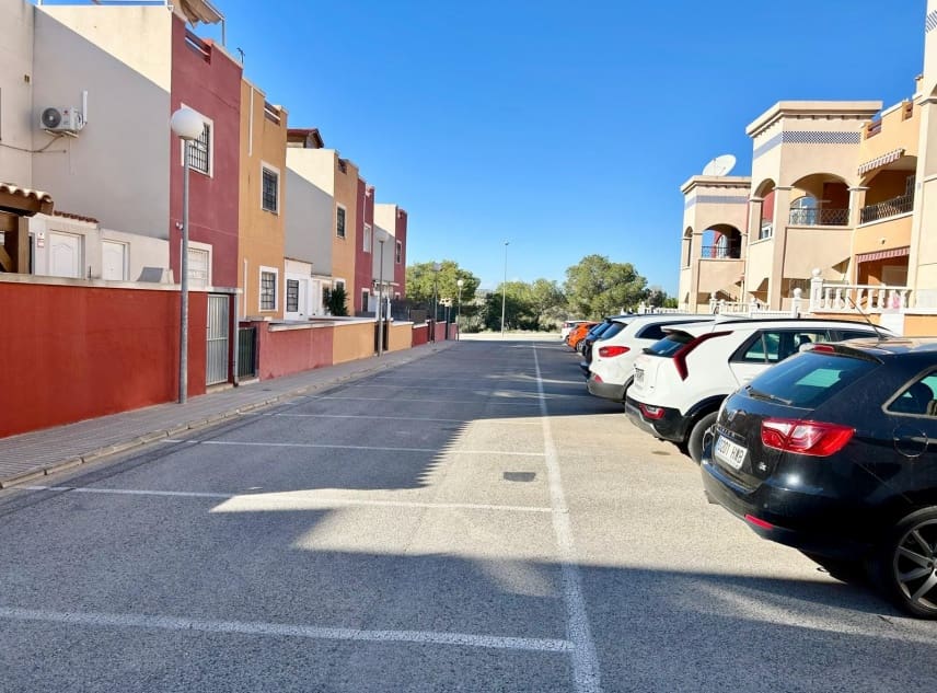 2 bedroom Bungalow for sale in Dream Hills with pool - € 135,000 (Ref: 9438793)