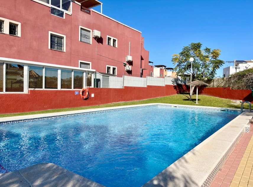 2 bedroom Bungalow for sale in Dream Hills with pool - € 135,000 (Ref: 9438793)