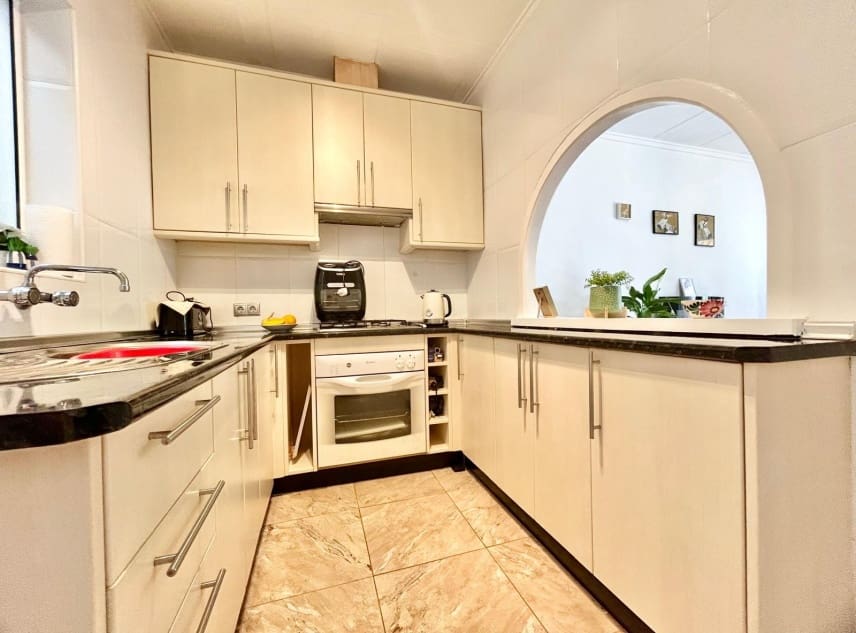 2 soverom Bungalow til salgs i La Siesta - € 110 000 (Ref: 9438794)