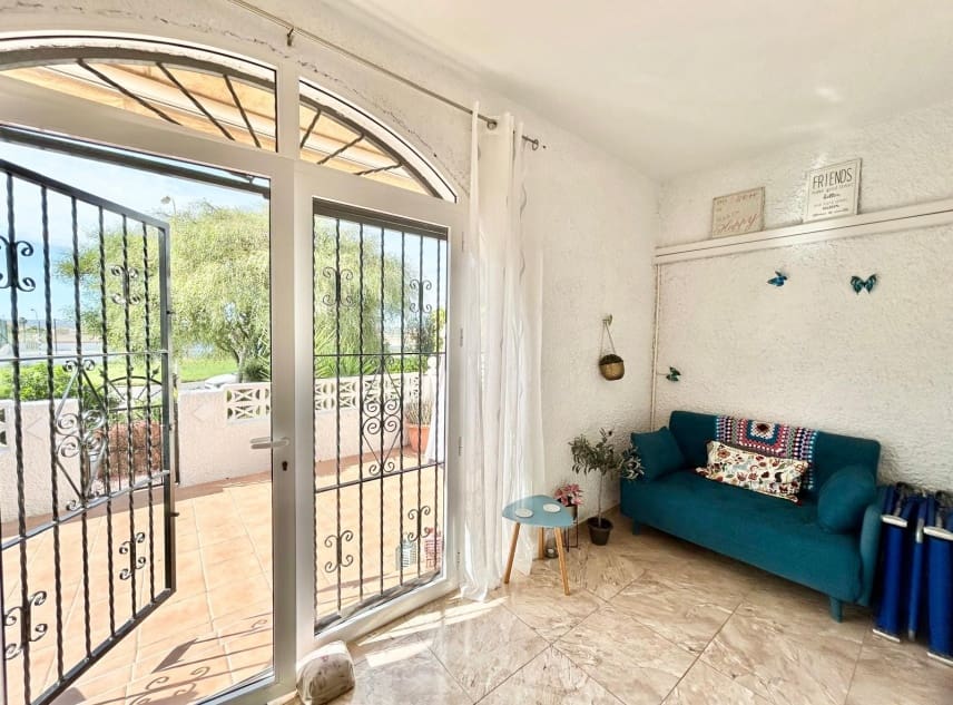 2 soverom Bungalow til salgs i La Siesta - € 110 000 (Ref: 9438794)