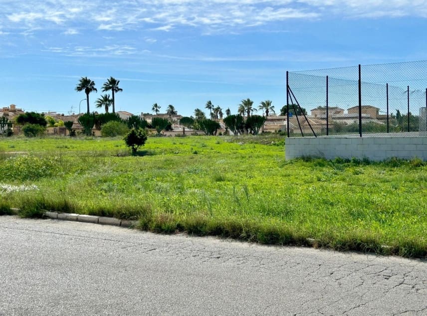 2 soverom Bungalow til salgs i La Siesta - € 110 000 (Ref: 9438794)